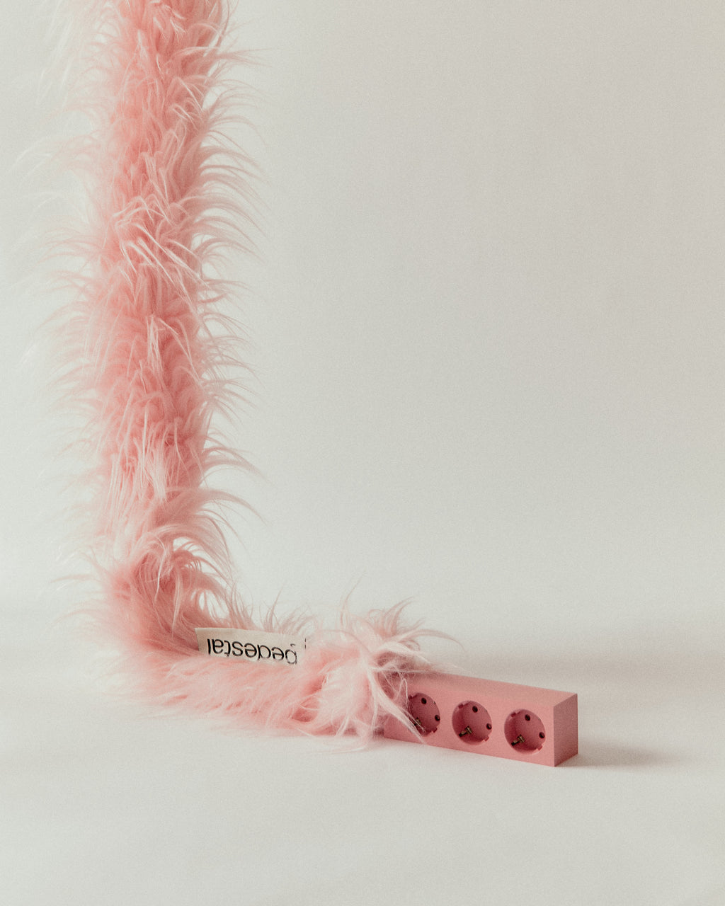 Pedestal FURRY Power Bar 015 Bubble Gum